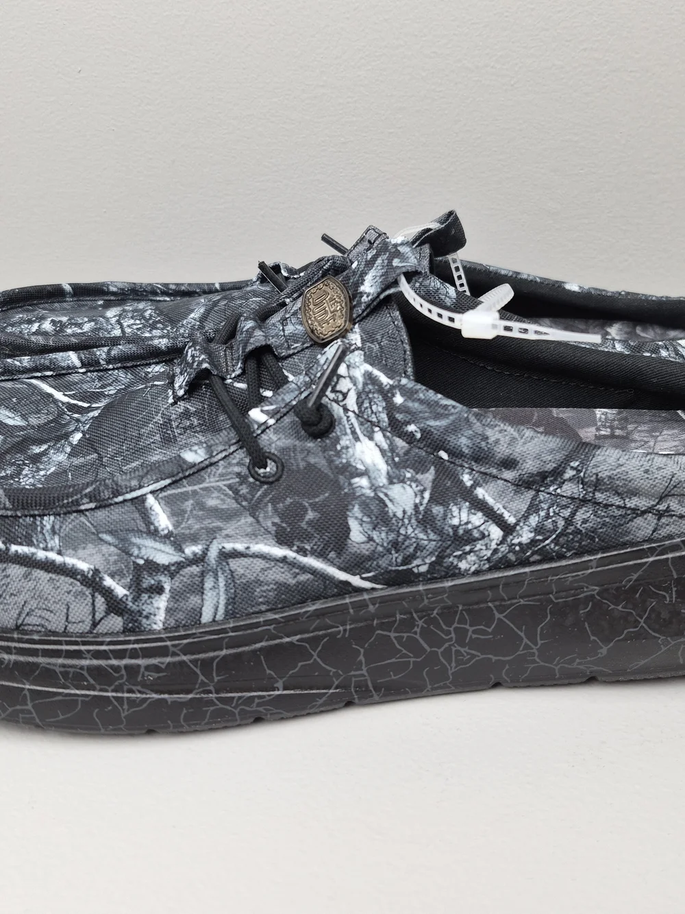 Hey Dude Jelly Roll Wally Comf Slip Limited Edition Black Camo Mens 12US Loafers